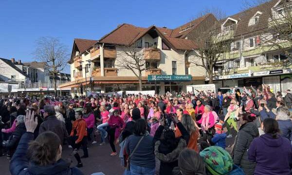 Erfolgreicher Start für "One Billion Rising" in Leichlingen: Ein Zeichen gegen Gewalt an Frauen - 5